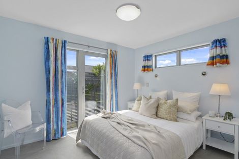 Photo of property in 64 Hewitts Road, Merivale, Christchurch, 8014