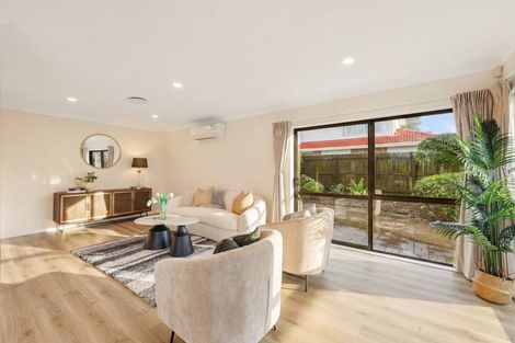 Photo of property in 1/17 Penruddocke Road, Half Moon Bay, Auckland, 2012