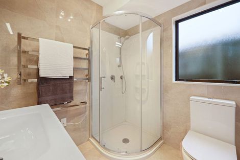 Photo of property in 1/17 Penruddocke Road, Half Moon Bay, Auckland, 2012