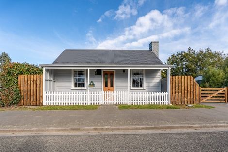 Photo of property in 136 Talbot Street, Geraldine, 7930