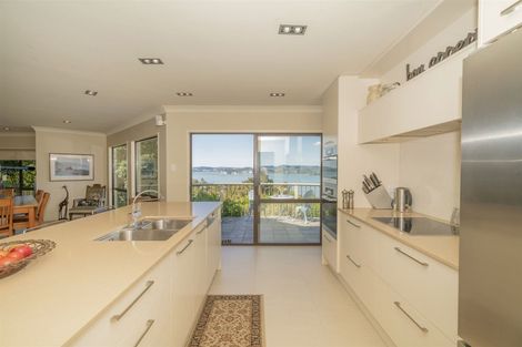 Photo of property in 62 Centennial Drive, Whitianga, 3510