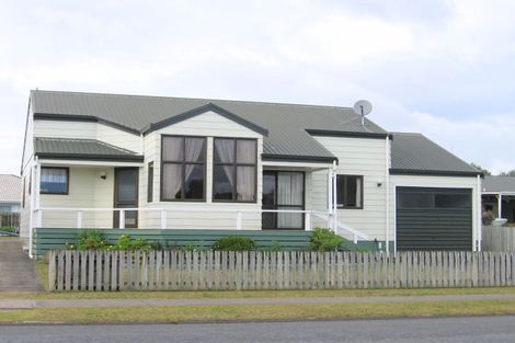 Photo of property in 204 Martyn Road, Whangamata, 3620