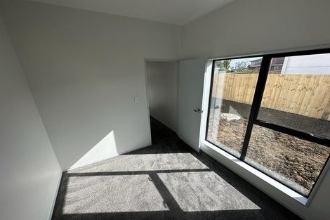 Photo of property in 6 Nagra Lane, Papakura, 2110