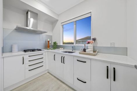 Photo of property in 50 Cirrus Way, Ranui, Auckland, 0612