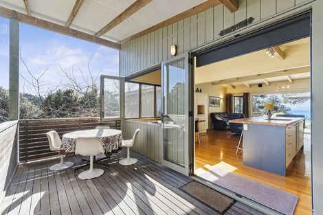 Photo of property in 203 Howard Road, Orere Point, 2585
