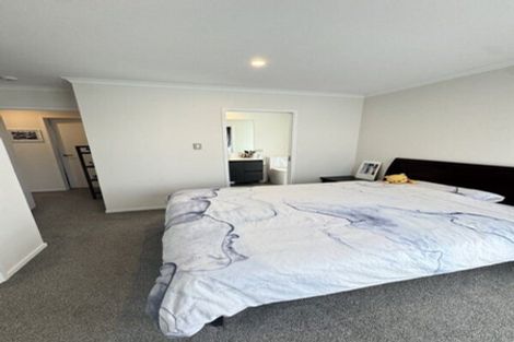 Photo of property in 16 Whiri Lane, Hobsonville, Auckland, 0616