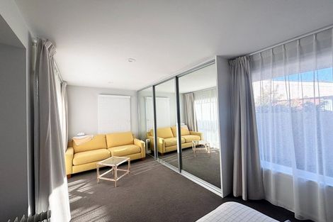 Photo of property in 2/28 Hampton Place, Burnside, Christchurch, 8053