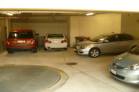 Photo of property in 11/80u Salamanca Road, Kelburn, Wellington, 6012