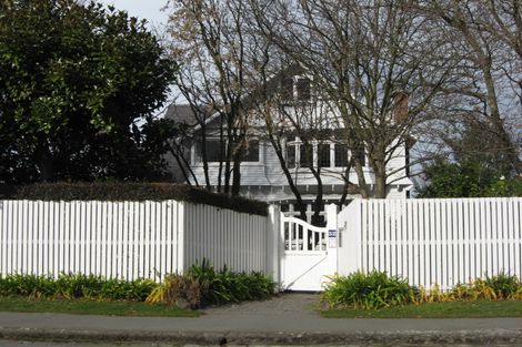 Photo of property in 32 Hawkesbury Avenue, St Albans, Christchurch, 8014