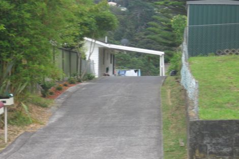 Photo of property in 2/17 Segedin Place, Glenfield, Auckland, 0629