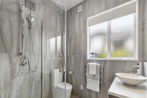 Photo of property in 128a Jeffs Road, Flat Bush, Auckland, 2016