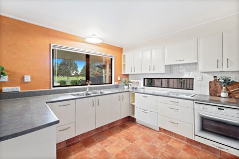 Photo of property in 13 Berwick Place, Mount Maunganui, 3116