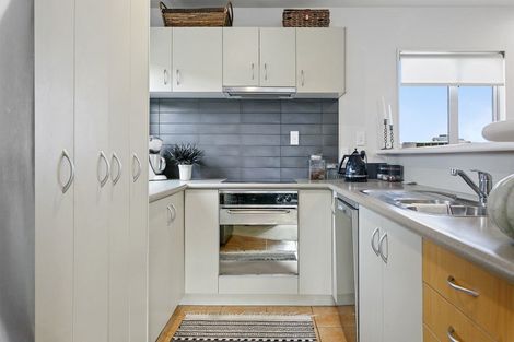Photo of property in 208 Lake Terrace, Hilltop, Taupo, 3330