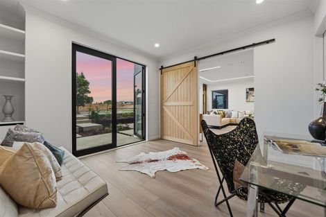 Photo of property in 240 Park Estate Road, Rosehill, Papakura, 2113