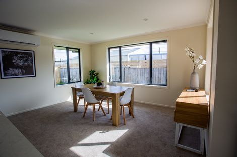 Photo of property in 7 Devon Lane, Carterton, 5713