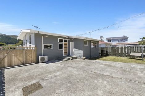 Photo of property in 27 Hamstead Street, Wainuiomata, Lower Hutt, 5014