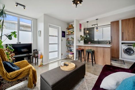 Photo of property in 11/76u Freyberg Street, Lyall Bay, Wellington, 6022