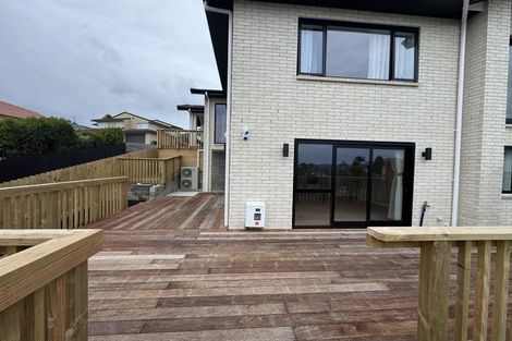 Photo of property in 42 Manu Place, Pinehill, Auckland, 0632
