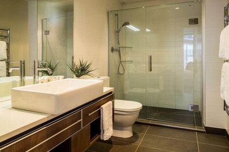 Photo of property in Patent 326 Apartments, 204s/326 Evans Bay Parade, Hataitai, Wellington, 6021