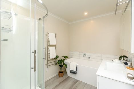 Photo of property in 14 Lavender Close, Spotswood, New Plymouth, 4310