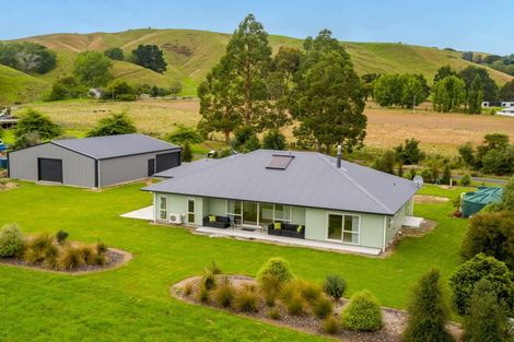 Photo of property in 672e Te Whiti Road, Te Whiti, Masterton, 5884