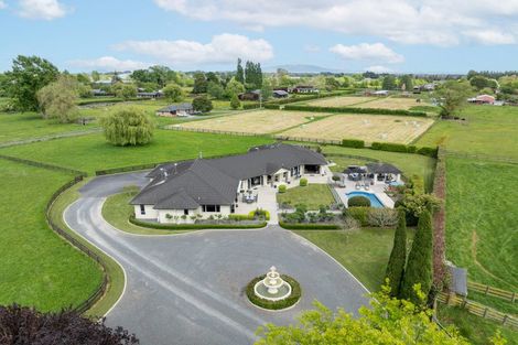 Photo of property in 503 Grasslands Drive, Cambridge, 3493