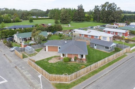 Photo of property in 91 Grove Street, Tinwald, Ashburton, 7700