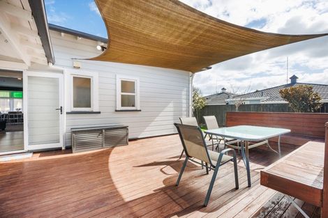 Photo of property in 15 Colombo Street, Hokowhitu, Palmerston North, 4410