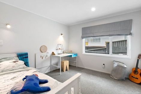 Photo of property in 31 Rosario Crescent, Red Beach, 0932