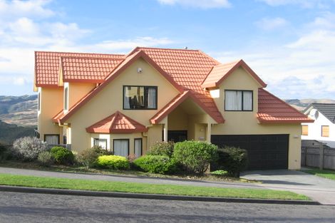 Photo of property in 28 Waverton Terrace, Churton Park, Wellington, 6037