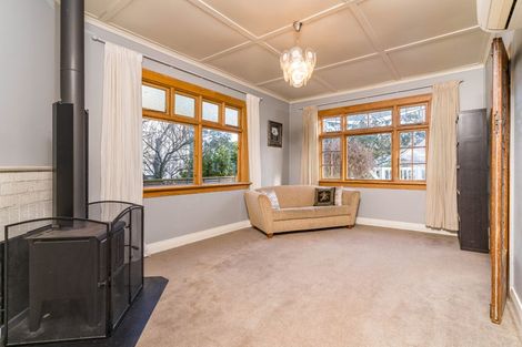 Photo of property in 27 Marine Parade, Macandrew Bay, Dunedin, 9014