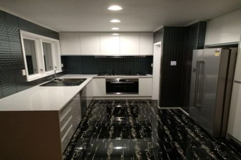 Photo of property in 84 Glamorgan Drive, Torbay, Auckland, 0630