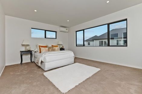 Photo of property in 18 Spyglass Street, Red Beach, 0932