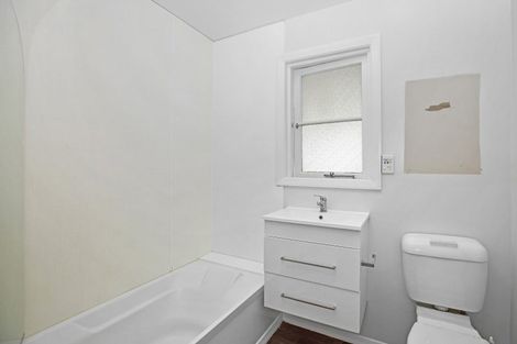 Photo of property in 36 Inglis Street, Seatoun, Wellington, 6022