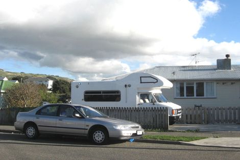 Photo of property in 72-a Hereford Street, Cannons Creek, Porirua, 5024