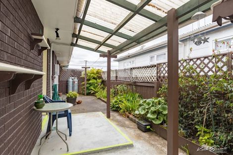 Photo of property in 2/22 Liverpool Street, Trentham, Upper Hutt, 5018