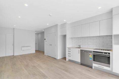 Photo of property in 2 Ko Street, Northcote, Auckland, 0627