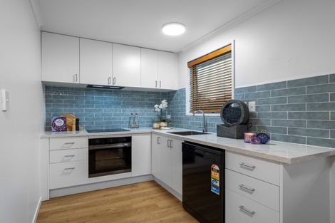Photo of property in 2/110 Barbour Street, Waltham, Christchurch, 8011