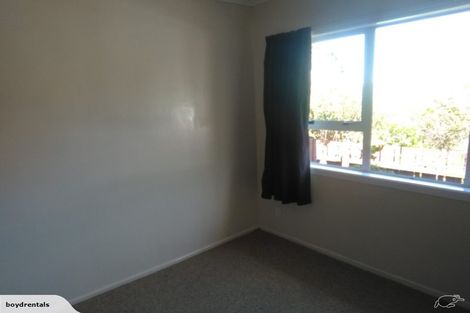 Photo of property in 23b Somes Crescent, Newlands, Wellington, 6037