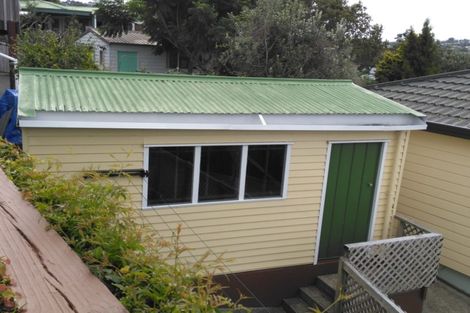Photo of property in 1/12 Holiday Road, Stanmore Bay, Whangaparaoa, 0932