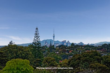 Photo of property in 5 Kotinga Avenue, Glen Eden, Auckland, 0602