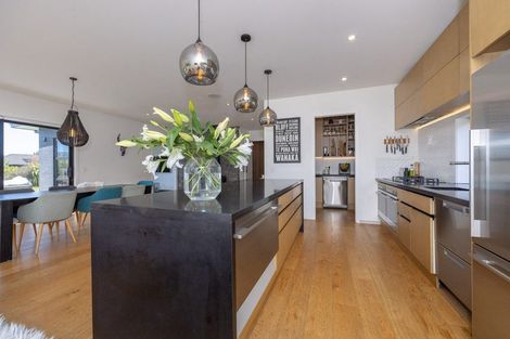Photo of property in 22 Old Racecourse Road, Albert Town, Wanaka, 9305