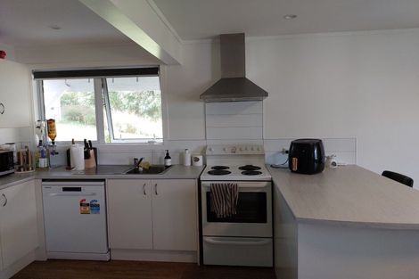 Photo of property in 10 Arahanga Grove, Maupuia, Wellington, 6022