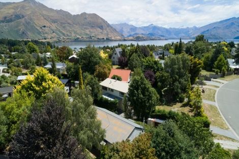 Photo of property in 5 Kowhai Drive, Wanaka, 9305