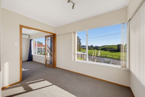 Photo of property in 191 Omata Road, Blagdon, New Plymouth, 4310