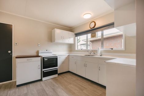 Photo of property in 57 Abraham Crescent, Milson, Palmerston North, 4414