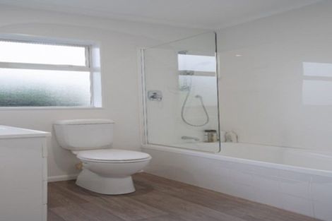 Photo of property in 15a Hatton Road, Orewa, 0931