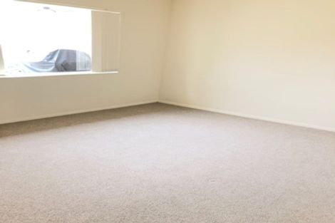 Photo of property in 10 Newry Close, East Tamaki Heights, Auckland, 2016