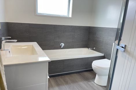 Photo of property in 6b Kirk Street, Waiuku, 2123