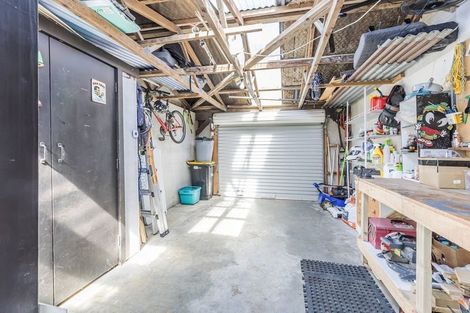 Photo of property in 10f2 Downing Street, Crofton Downs, Wellington, 6035